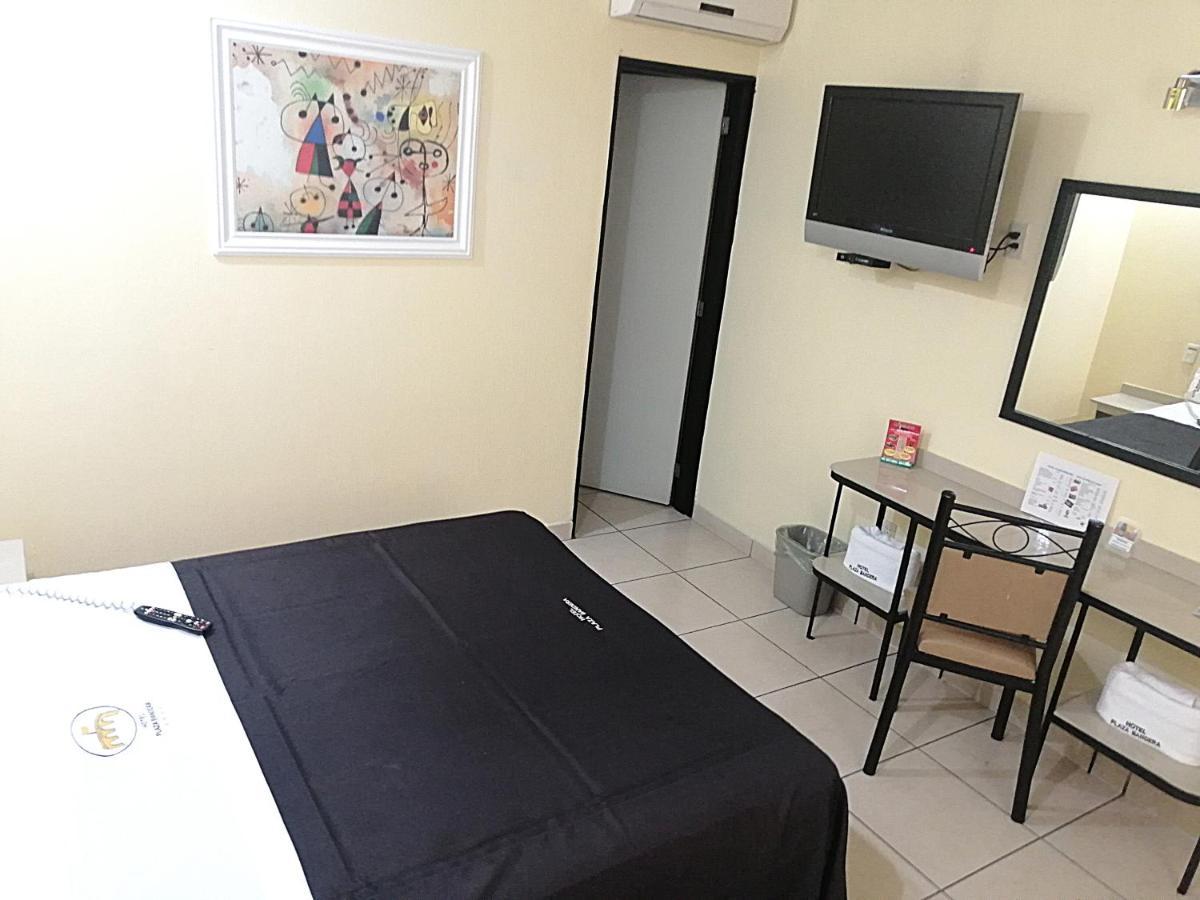 Hotel Plaza Bandera Revolucion Гуадалахара Екстериор снимка